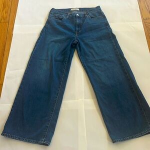 Gap wide leg high rise woman’s size 6 cropped jeans denim Gap 28R retro 70’s